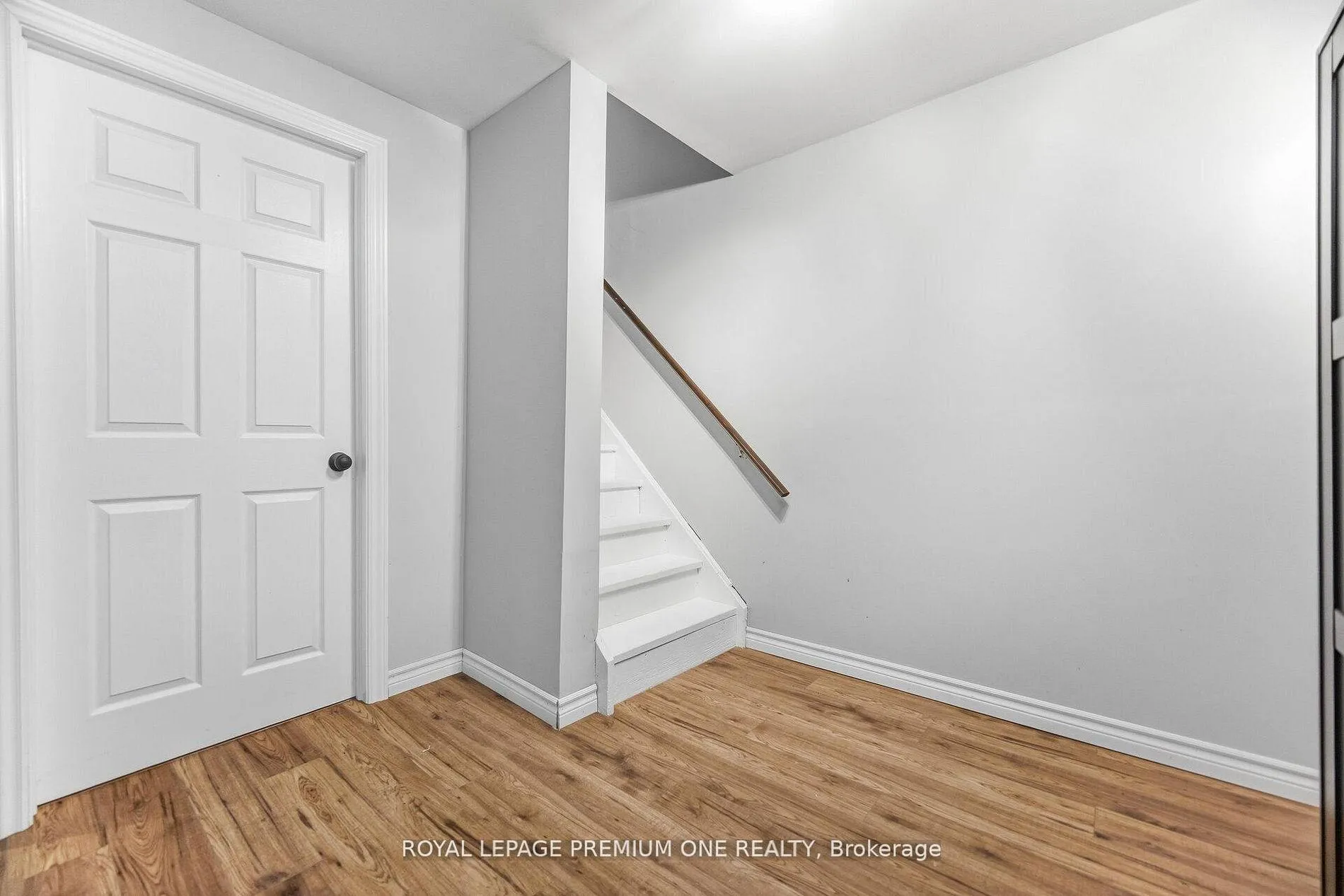 Photo 40 of 69 Mcknight Crescent, New Tecumseth, Tottenham — HOMEH