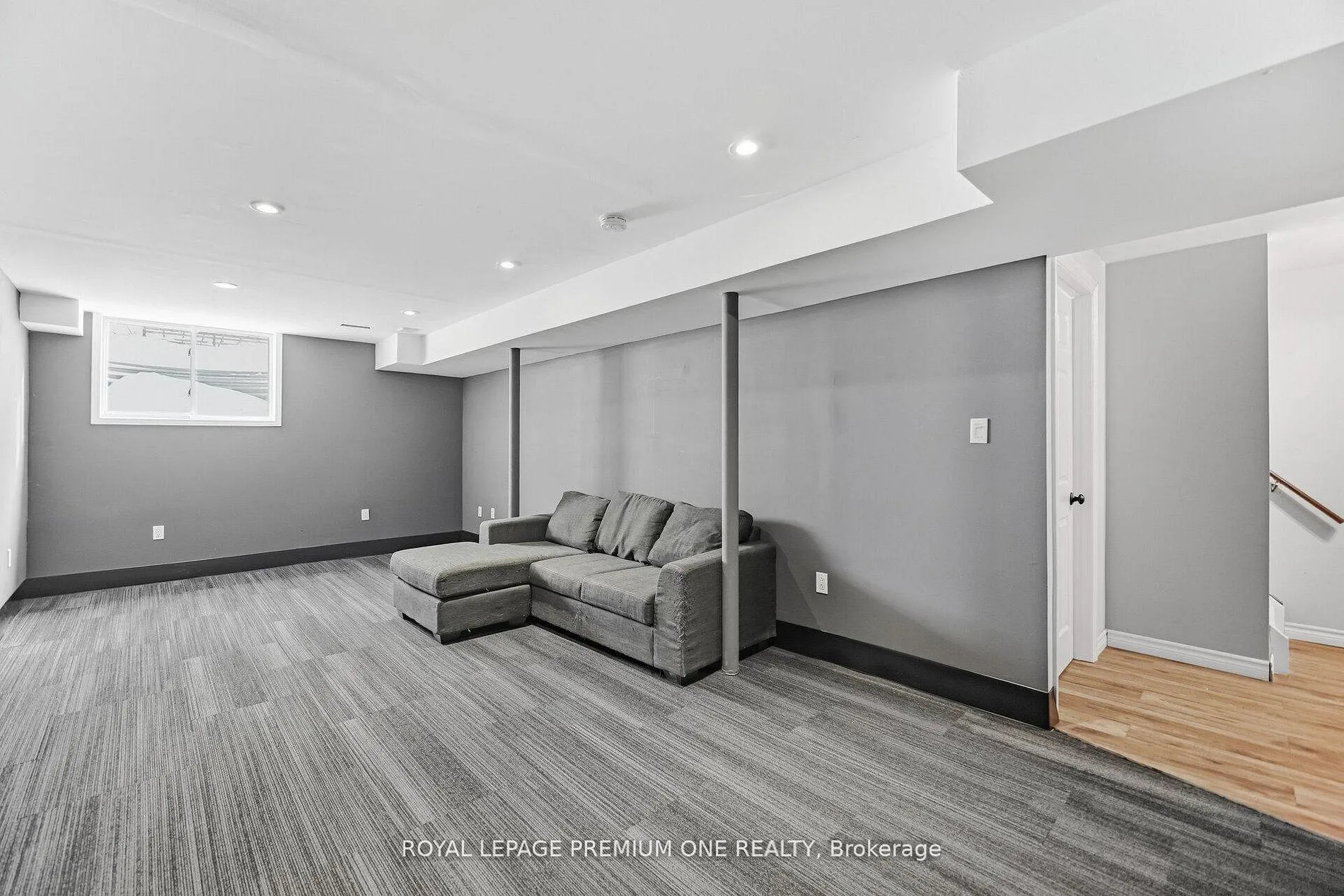 Photo 41 of 69 Mcknight Crescent, New Tecumseth, Tottenham — HOMEH