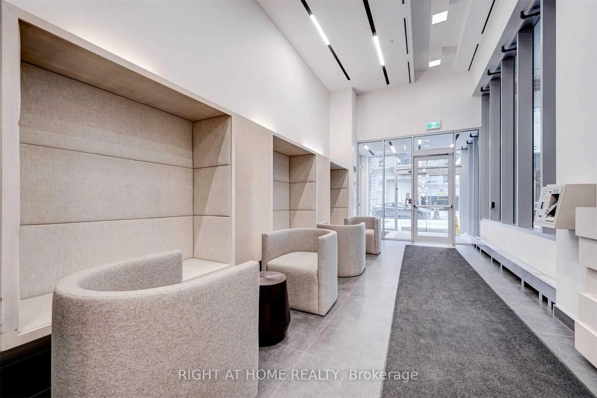 Photo 2 of Unit 3104, 195 Redpath Avenue, Toronto, Mount Pleasant West — HOMEH