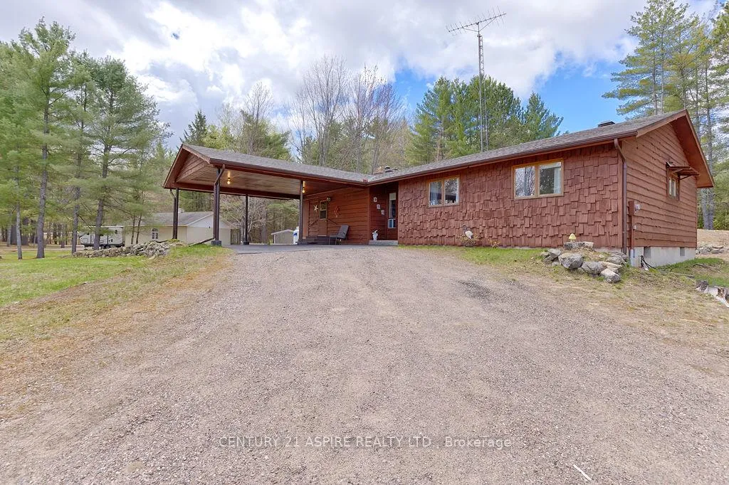 Photo 3 of 212 Eichstaedt Road, Petawawa — HOMEH
