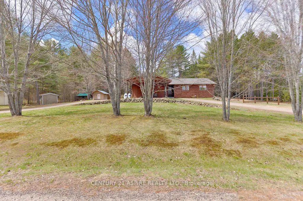 Photo 4 of 212 Eichstaedt Road, Petawawa — HOMEH