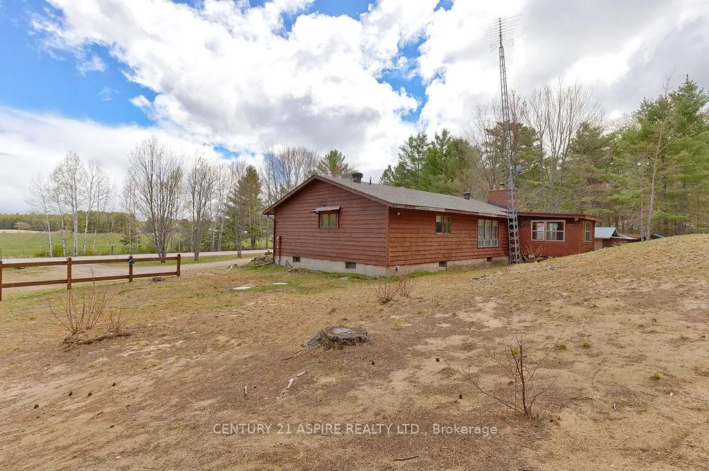 Photo 6 of 212 Eichstaedt Road, Petawawa — HOMEH