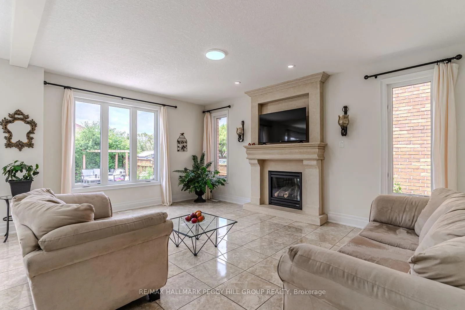 Photo 3 of 1746 Angus Street, Innisfil, Alcona — HOMEH