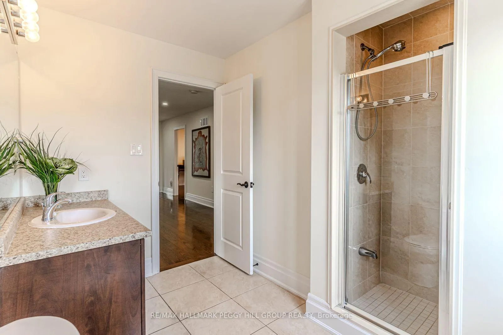 Photo 13 of 1746 Angus Street, Innisfil, Alcona — HOMEH