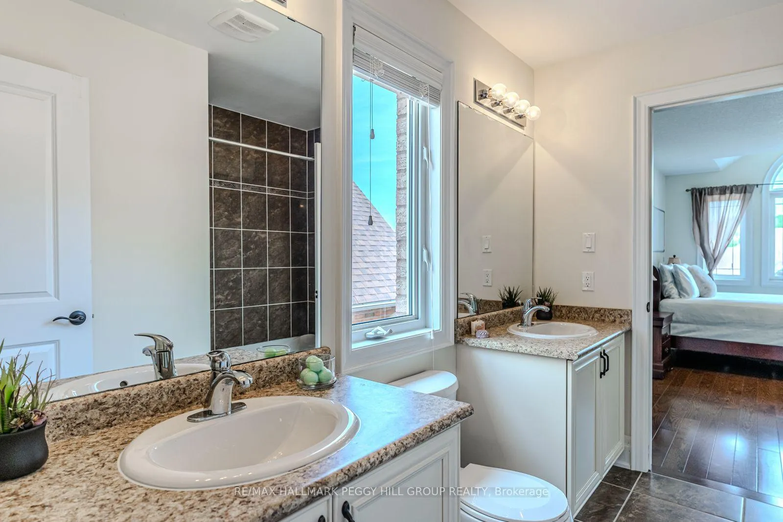 Photo 16 of 1746 Angus Street, Innisfil, Alcona — HOMEH