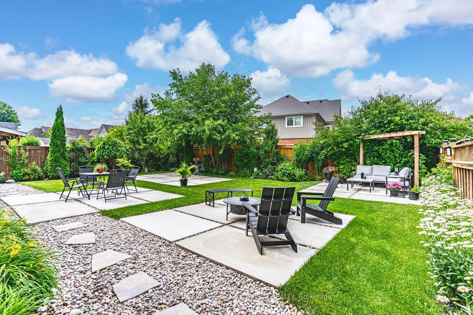 Photo 23 of 1746 Angus Street, Innisfil, Alcona — HOMEH
