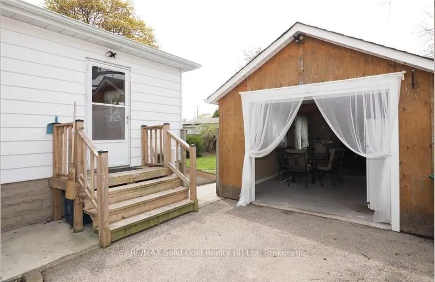 Photo 43 of 373 Garden Avenue, Cambridge — HOMEH