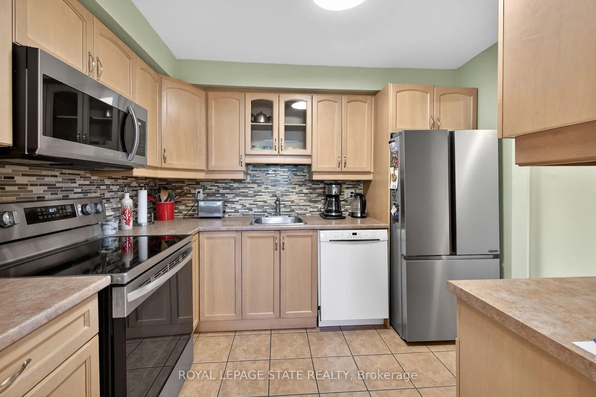 Photo 15 of Unit 9, 1455 Garth Street, Hamilton, Sheldon — HOMEH