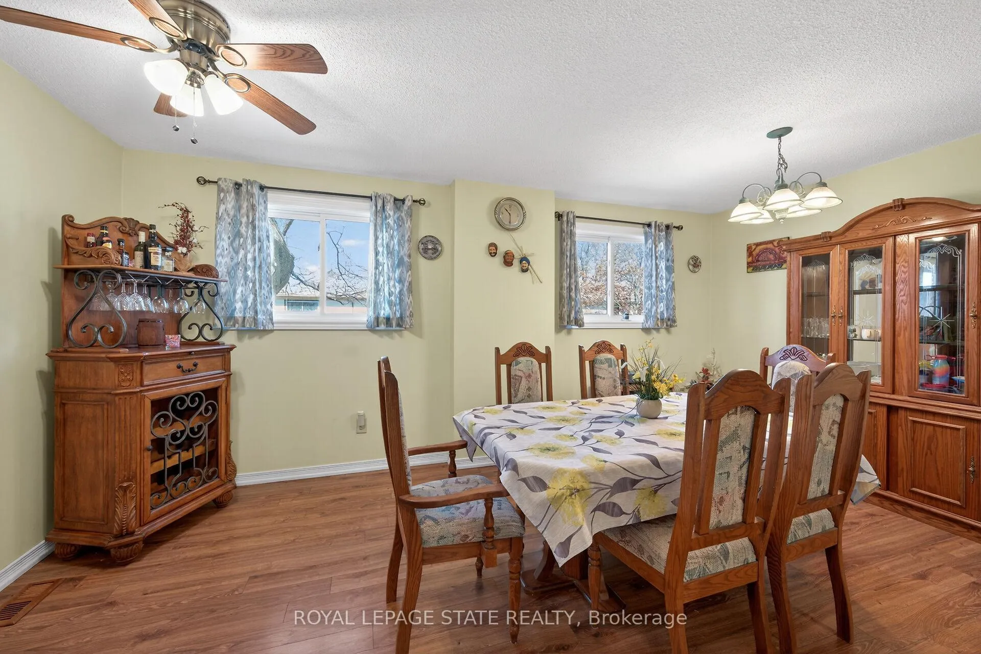 Photo 20 of Unit 9, 1455 Garth Street, Hamilton, Sheldon — HOMEH