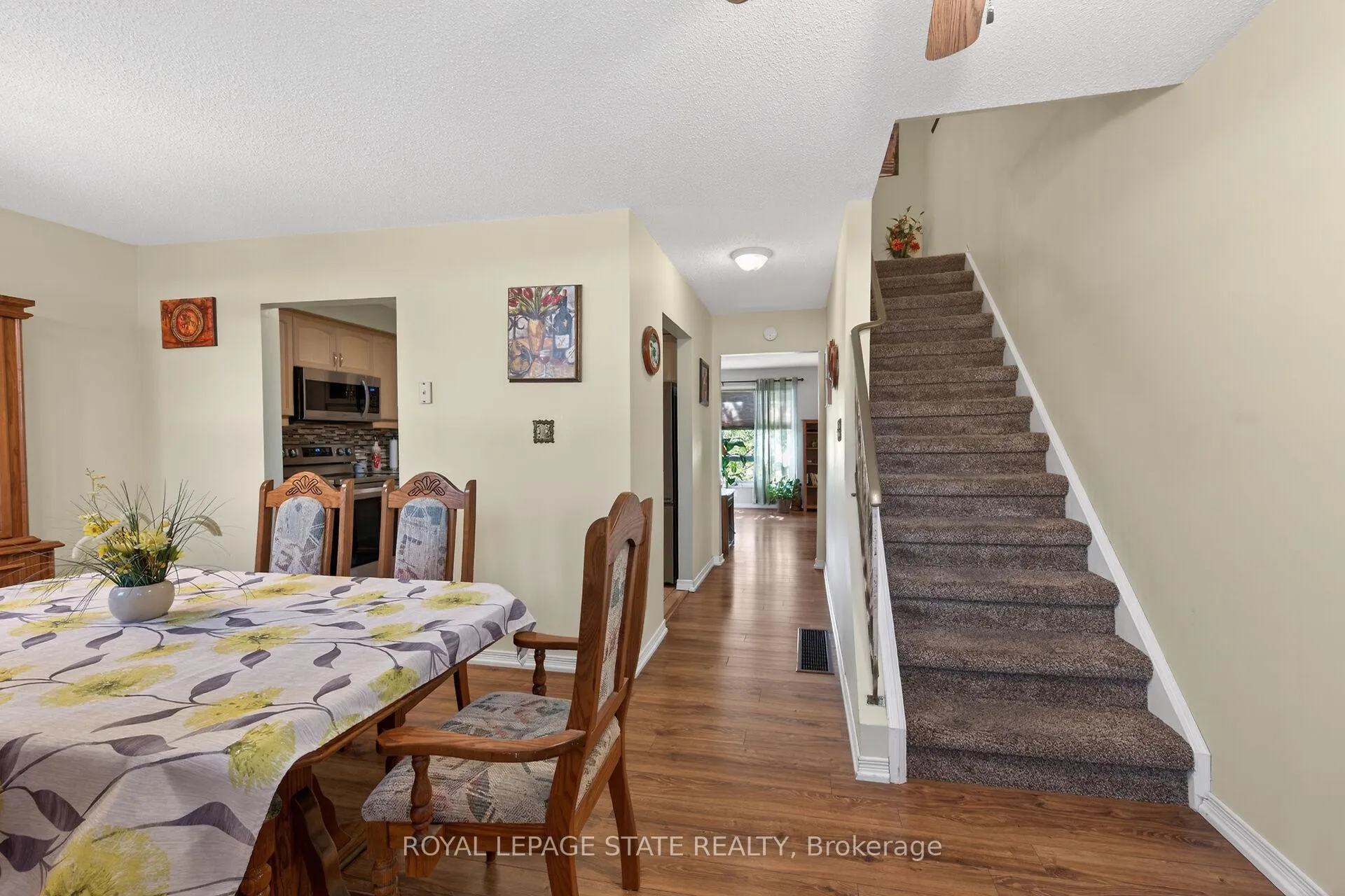 Photo 25 of Unit 9, 1455 Garth Street, Hamilton, Sheldon — HOMEH