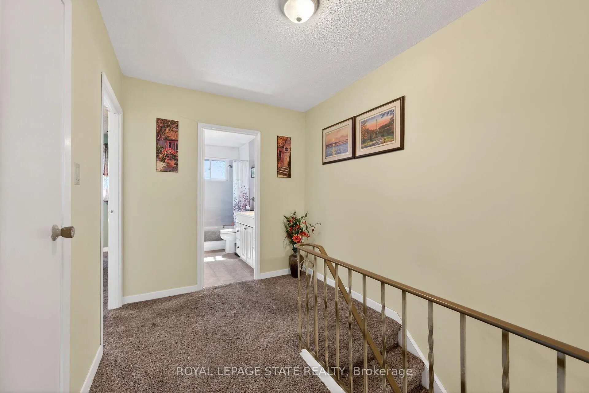 Photo 26 of Unit 9, 1455 Garth Street, Hamilton, Sheldon — HOMEH