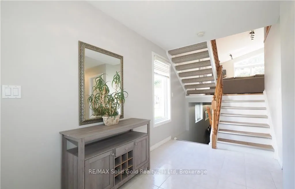 Photo 6 of 40 Dineen Court, Kitchener — HOMEH