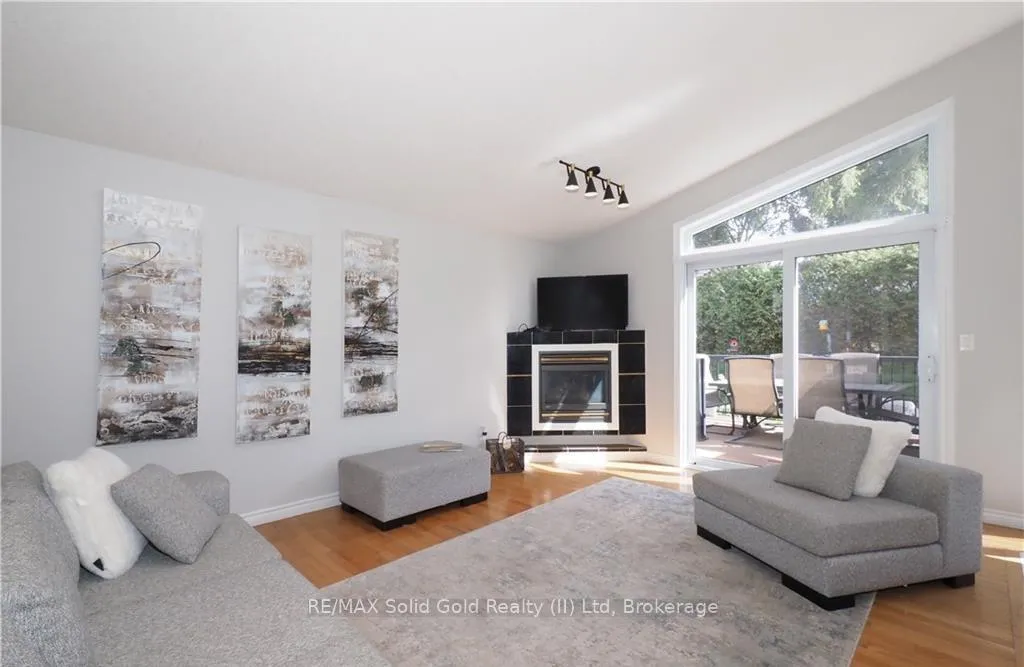 Photo 10 of 40 Dineen Court, Kitchener — HOMEH