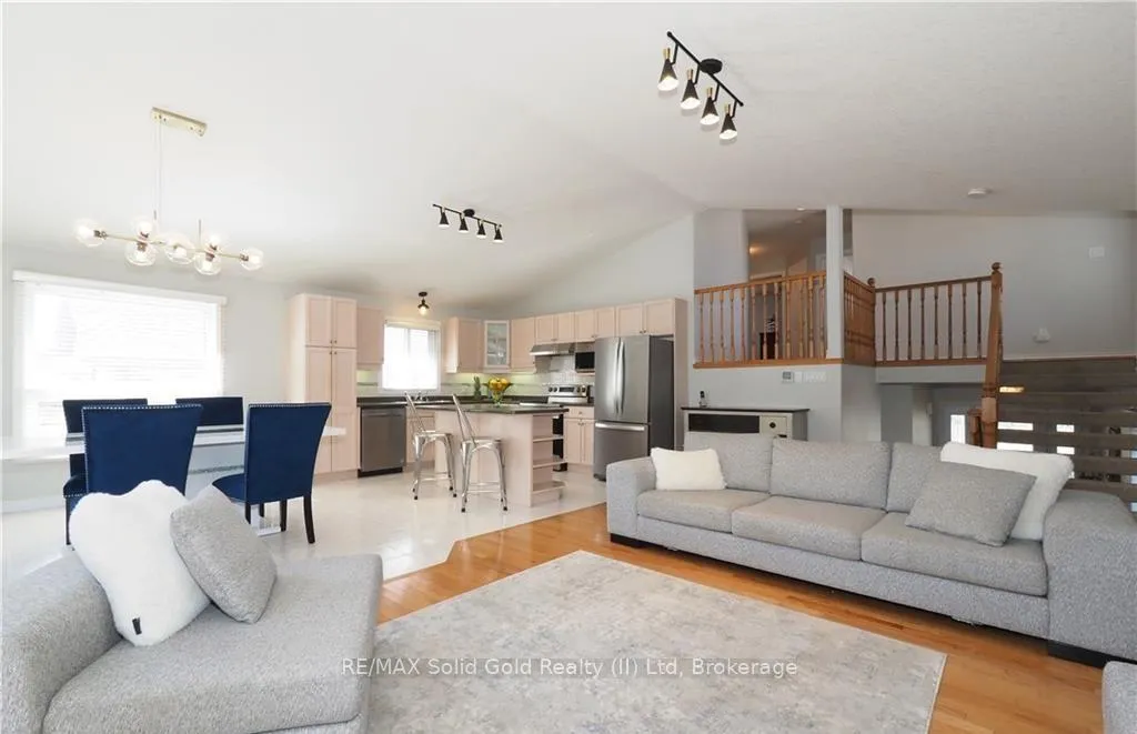 Photo 11 of 40 Dineen Court, Kitchener — HOMEH