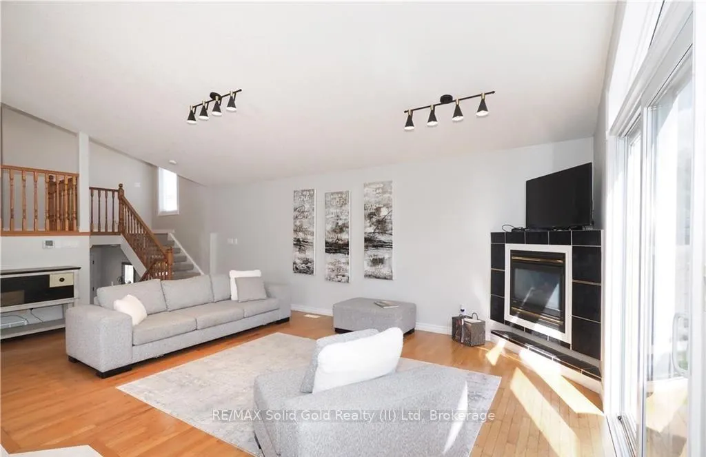 Photo 12 of 40 Dineen Court, Kitchener — HOMEH