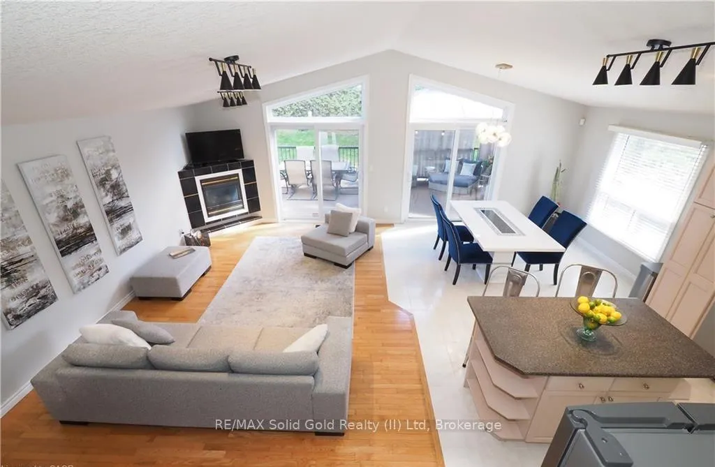 Photo 18 of 40 Dineen Court, Kitchener — HOMEH