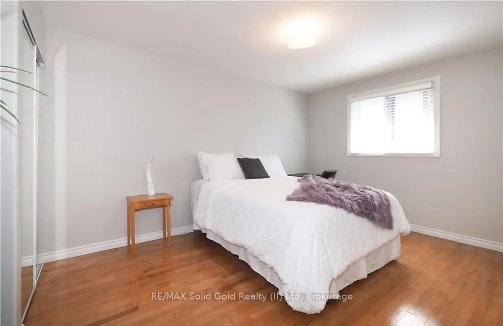 Photo 23 of 40 Dineen Court, Kitchener — HOMEH