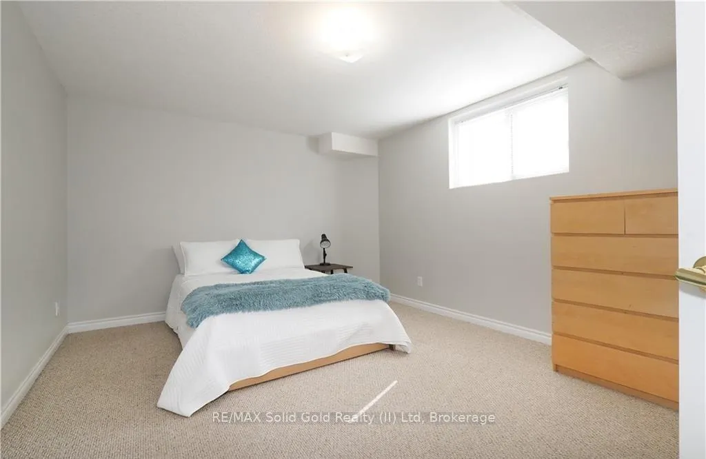 Photo 31 of 40 Dineen Court, Kitchener — HOMEH