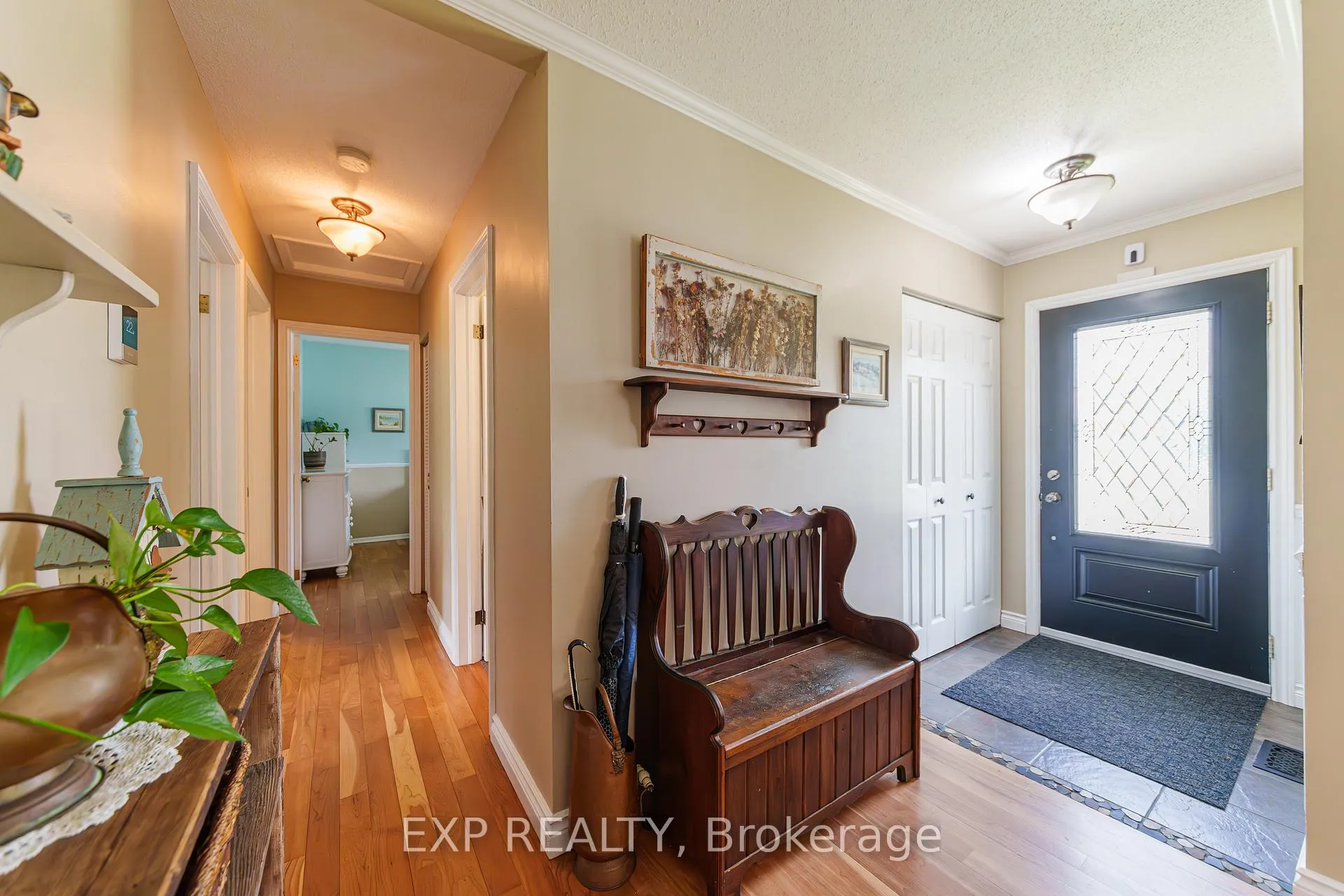 Photo 3 of 49 Parkmount Crescent, Ottawa, Sheahan Estates/Trend Village — HOMEH