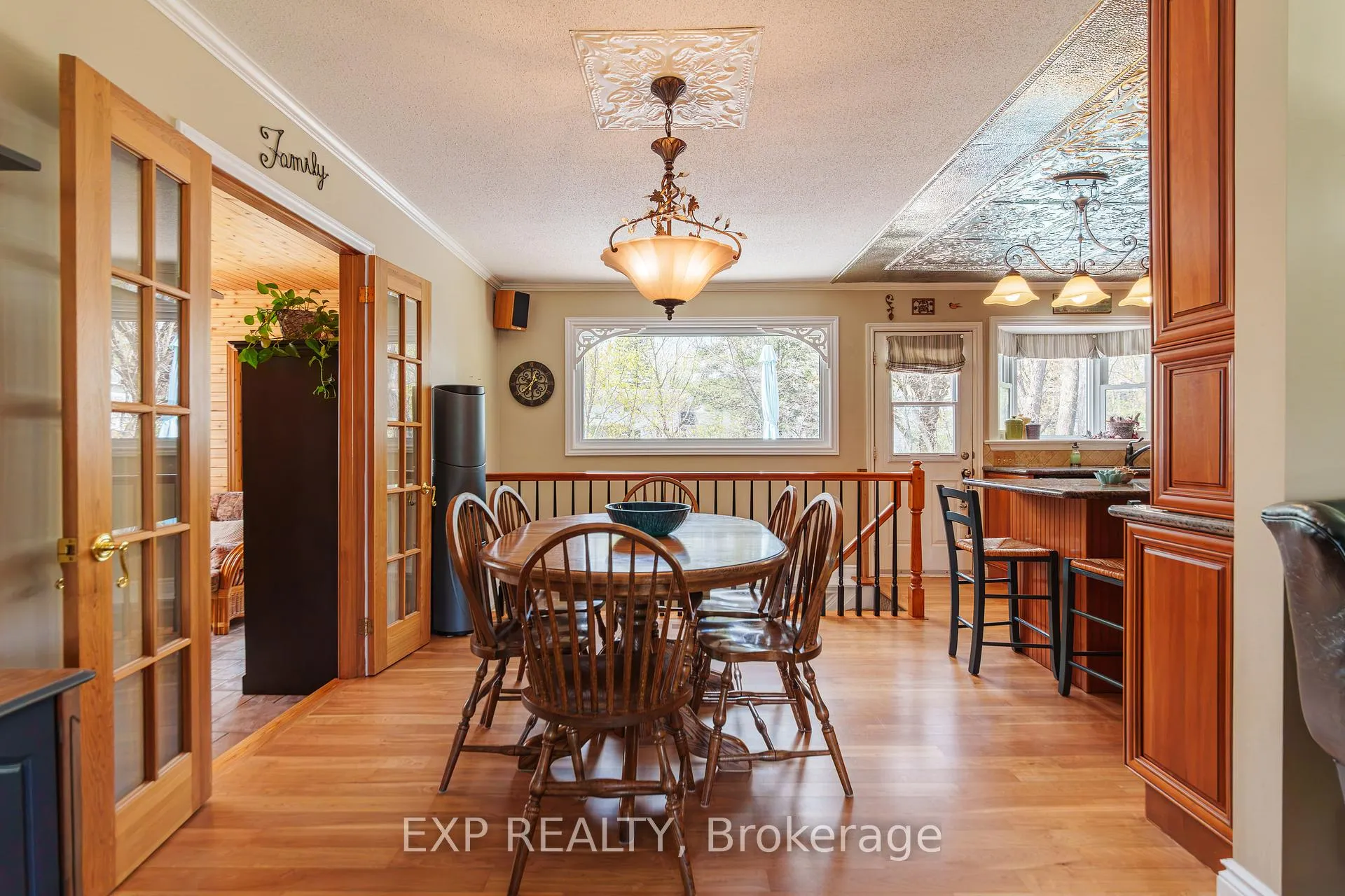 Photo 8 of 49 Parkmount Crescent, Ottawa, Sheahan Estates/Trend Village — HOMEH