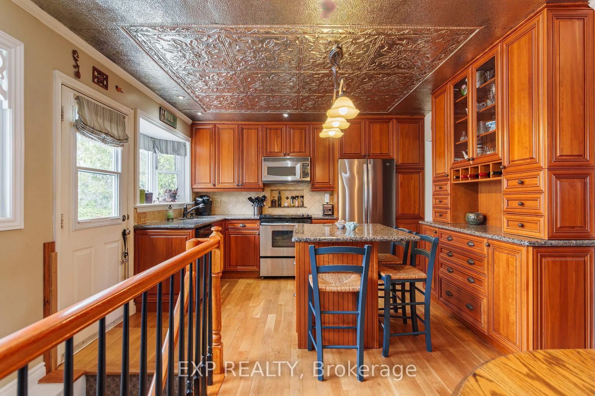 Photo 9 of 49 Parkmount Crescent, Ottawa, Sheahan Estates/Trend Village — HOMEH