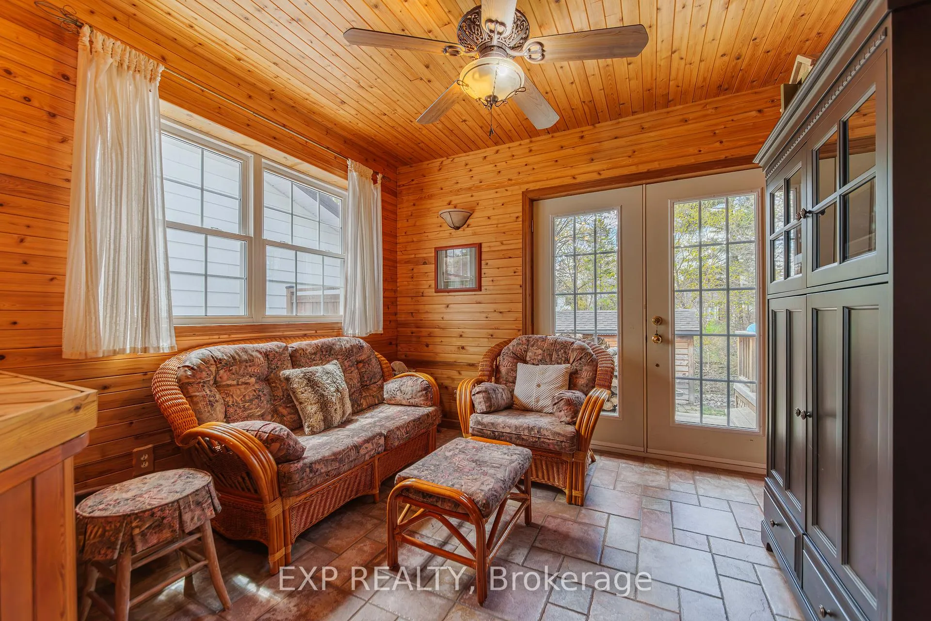 Photo 14 of 49 Parkmount Crescent, Ottawa, Sheahan Estates/Trend Village — HOMEH