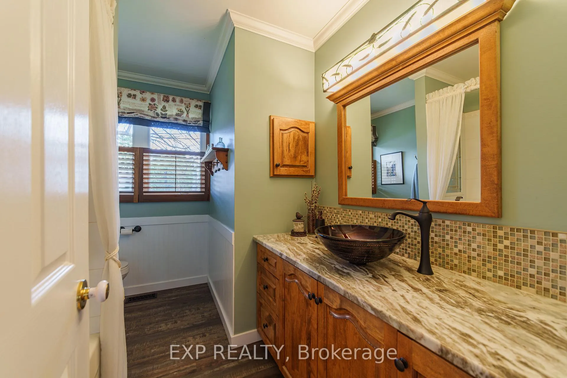 Photo 18 of 49 Parkmount Crescent, Ottawa, Sheahan Estates/Trend Village — HOMEH