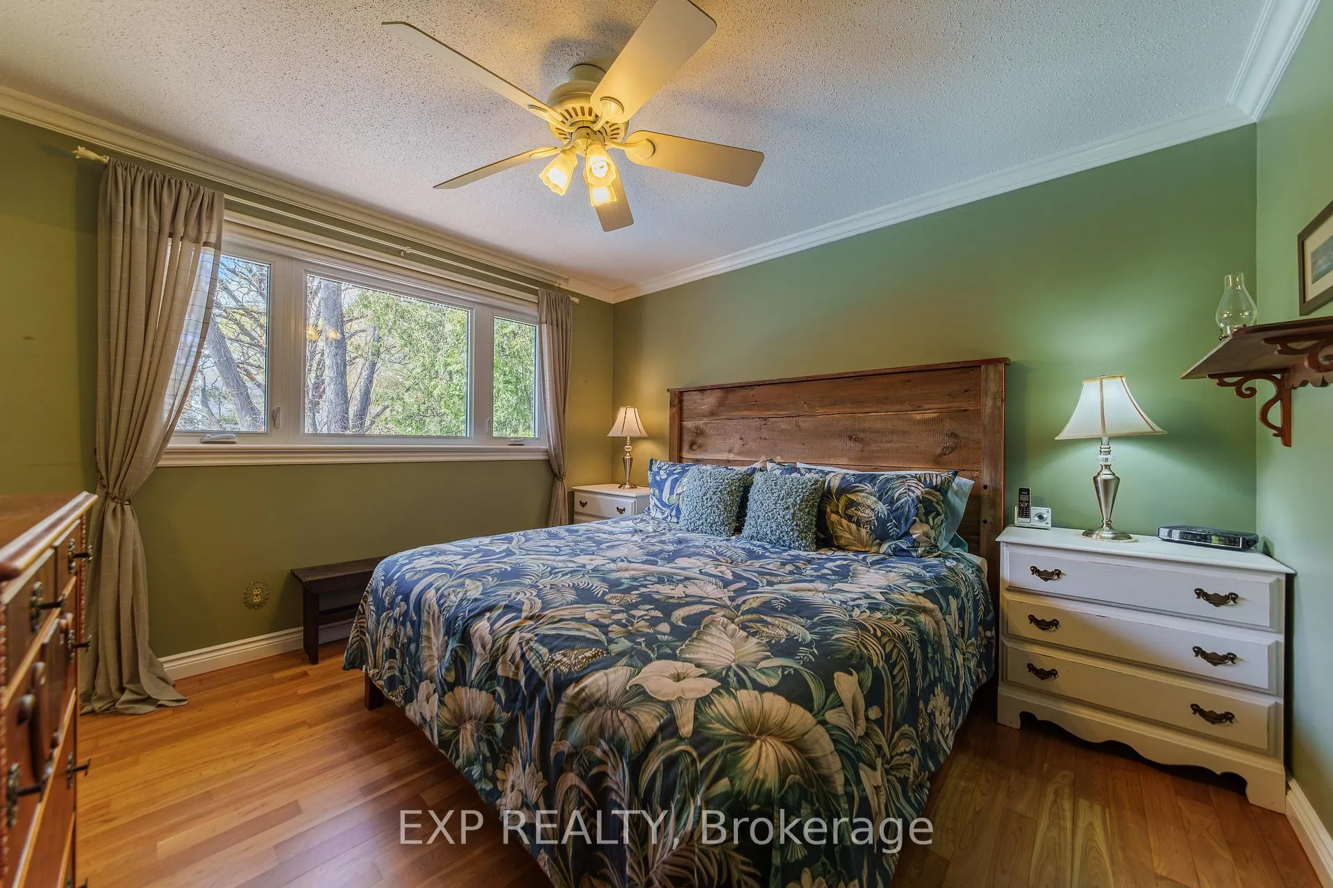 Photo 21 of 49 Parkmount Crescent, Ottawa, Sheahan Estates/Trend Village — HOMEH