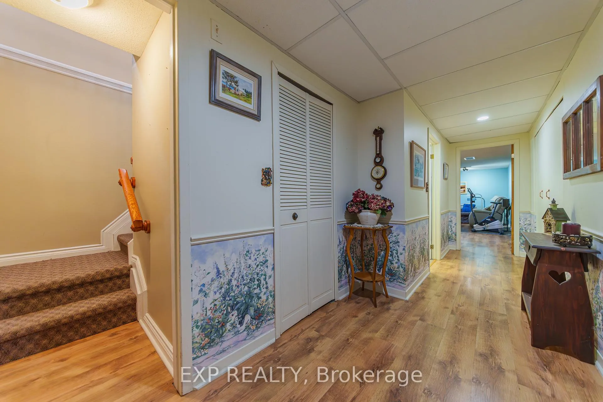 Photo 27 of 49 Parkmount Crescent, Ottawa, Sheahan Estates/Trend Village — HOMEH
