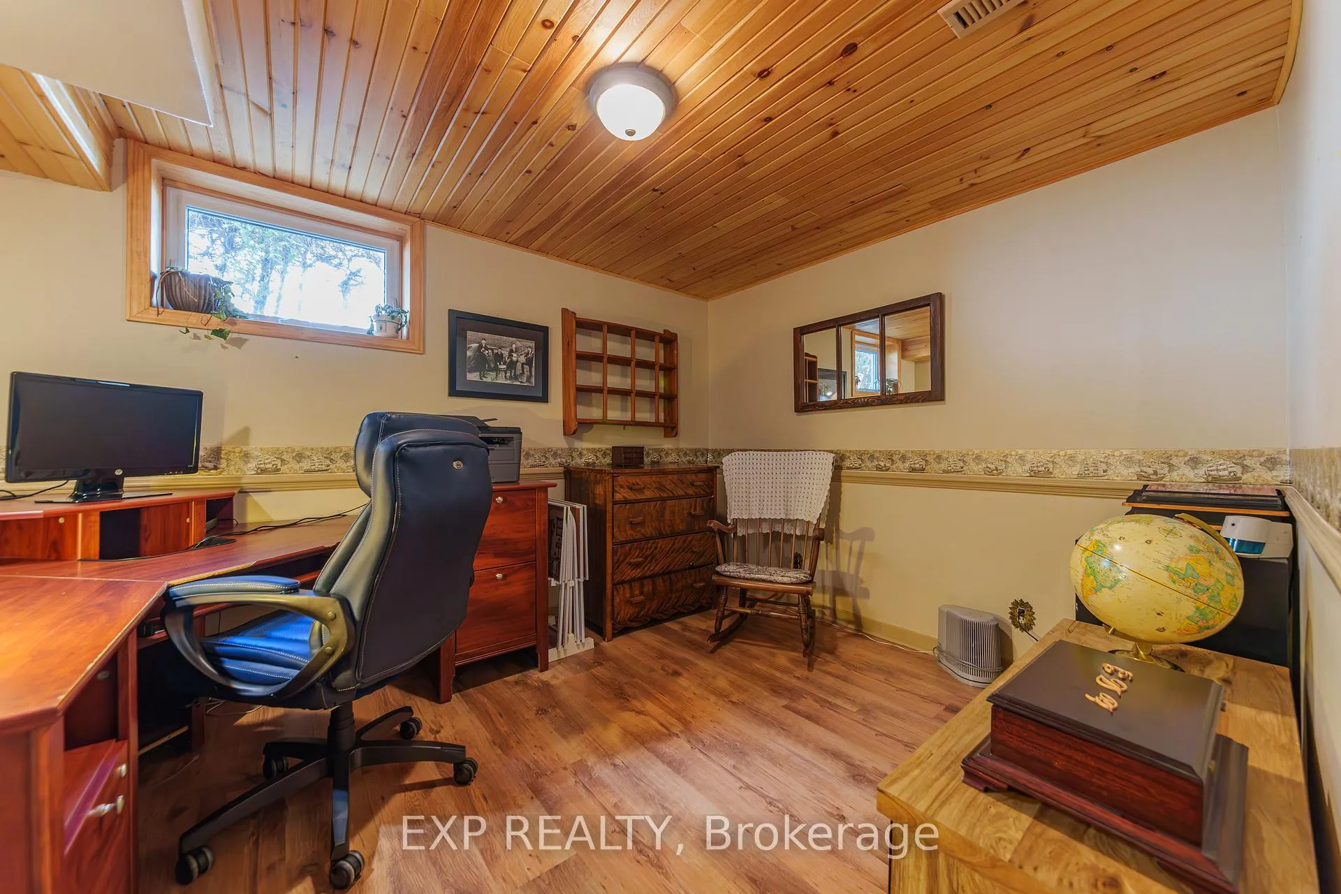 Photo 32 of 49 Parkmount Crescent, Ottawa, Sheahan Estates/Trend Village — HOMEH