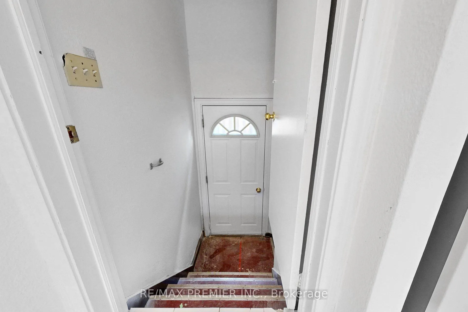 Photo 19 of 89 Burncrest Drive, Toronto, Bedford Park-Nortown — HOMEH
