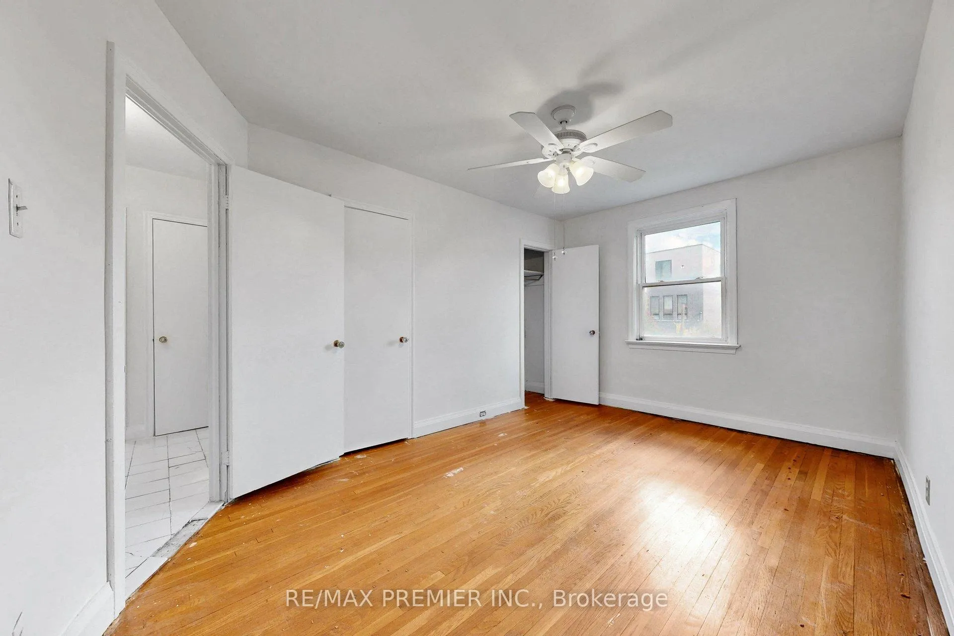 Photo 26 of 89 Burncrest Drive, Toronto, Bedford Park-Nortown — HOMEH