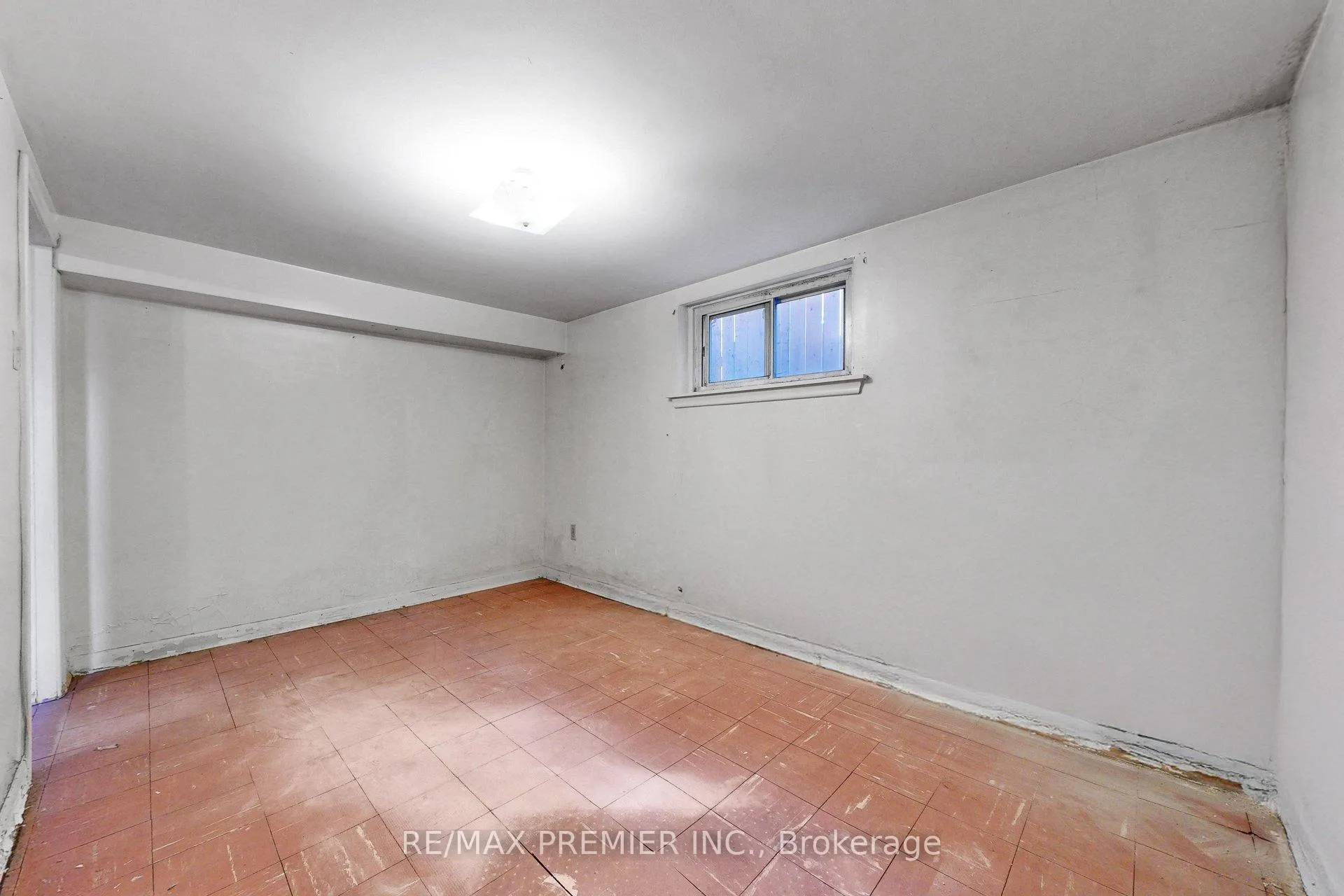 Photo 41 of 89 Burncrest Drive, Toronto, Bedford Park-Nortown — HOMEH