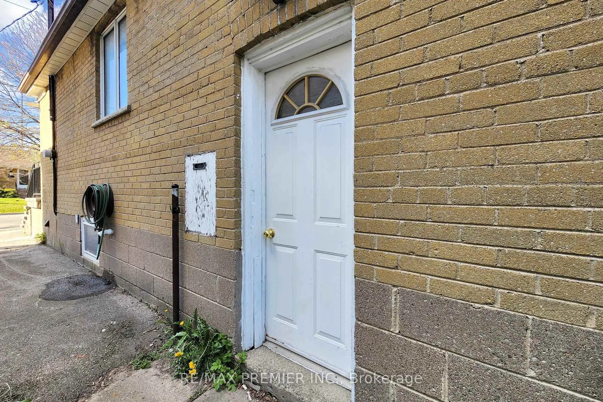 Photo 44 of 89 Burncrest Drive, Toronto, Bedford Park-Nortown — HOMEH