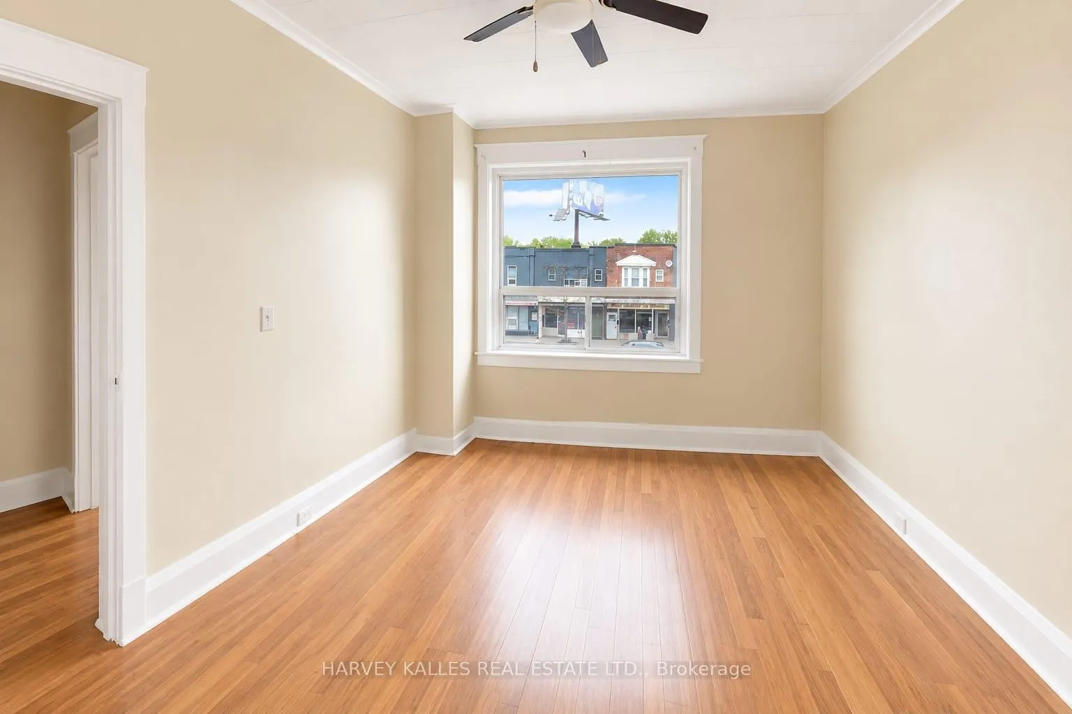Photo 2 of Unit 2nd Flr, 1355 Danforth Avenue, Toronto, Danforth — HOMEH