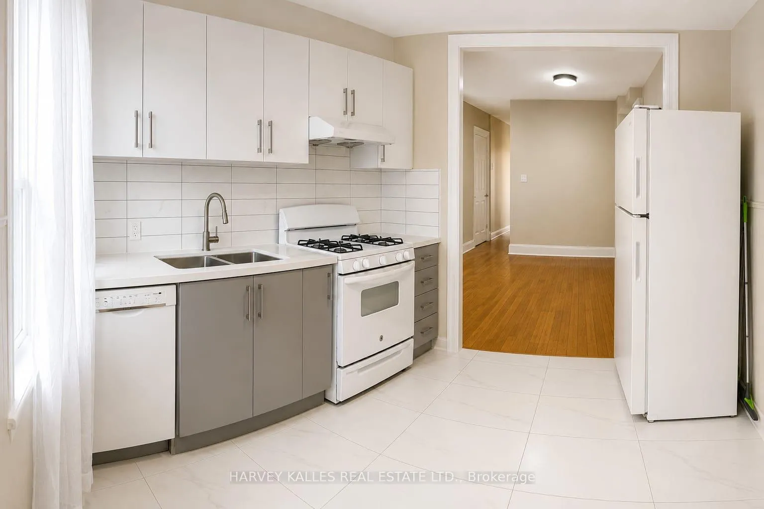 Photo 6 of Unit 2nd Flr, 1355 Danforth Avenue, Toronto, Danforth — HOMEH