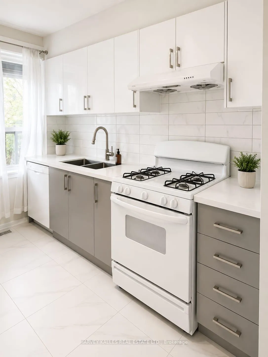 Photo 7 of Unit 2nd Flr, 1355 Danforth Avenue, Toronto, Danforth — HOMEH
