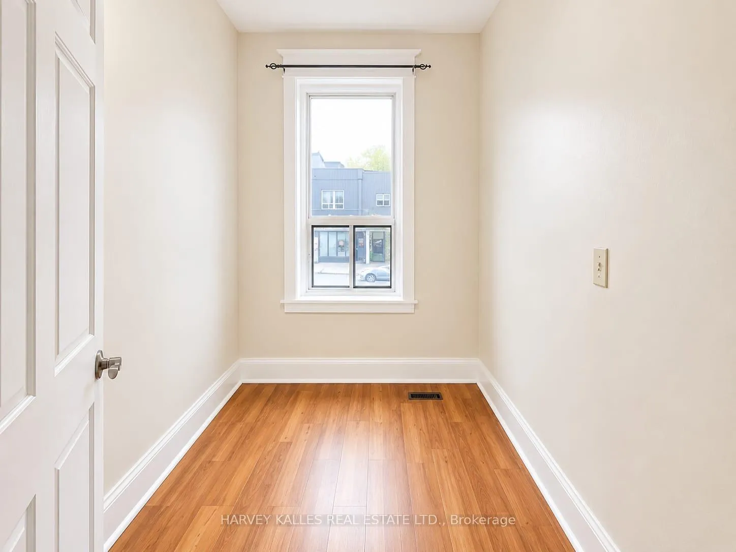 Photo 9 of Unit 2nd Flr, 1355 Danforth Avenue, Toronto, Danforth — HOMEH