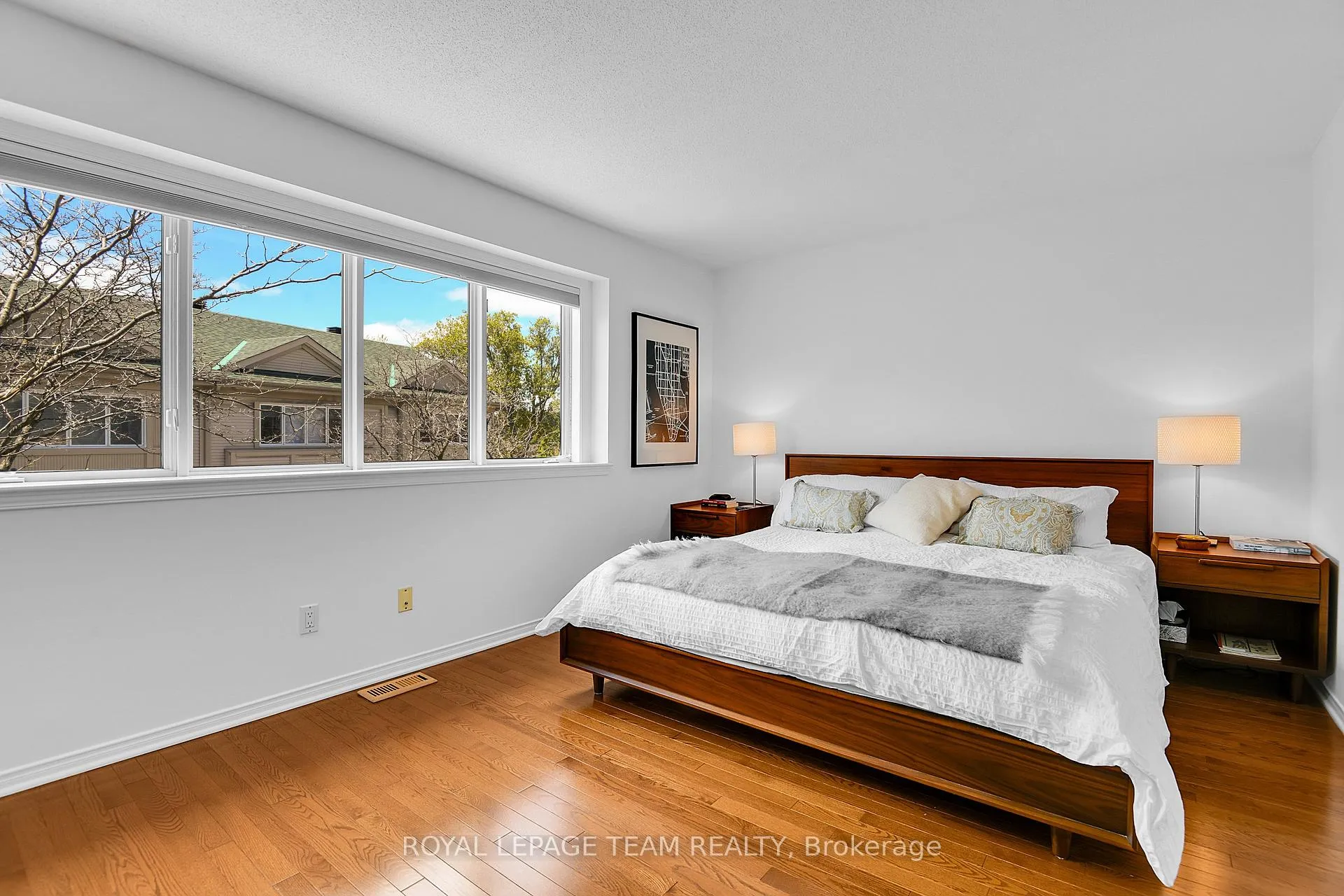 Photo 21 of 15 Schoolhouse Private, Ottawa, Lindenlea — HOMEH
