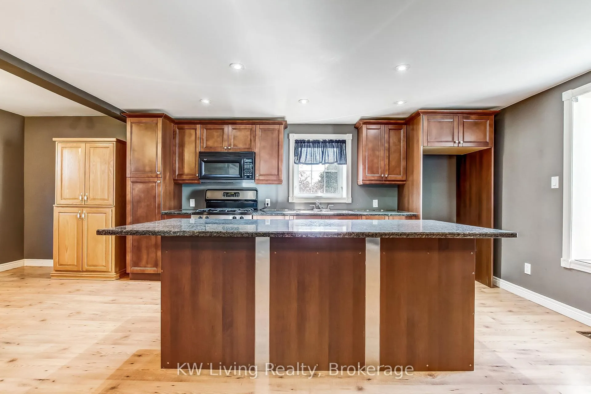 Photo 3 of Unit 2, 358 Windham Road, Norwich, Norwich Town — HOMEH