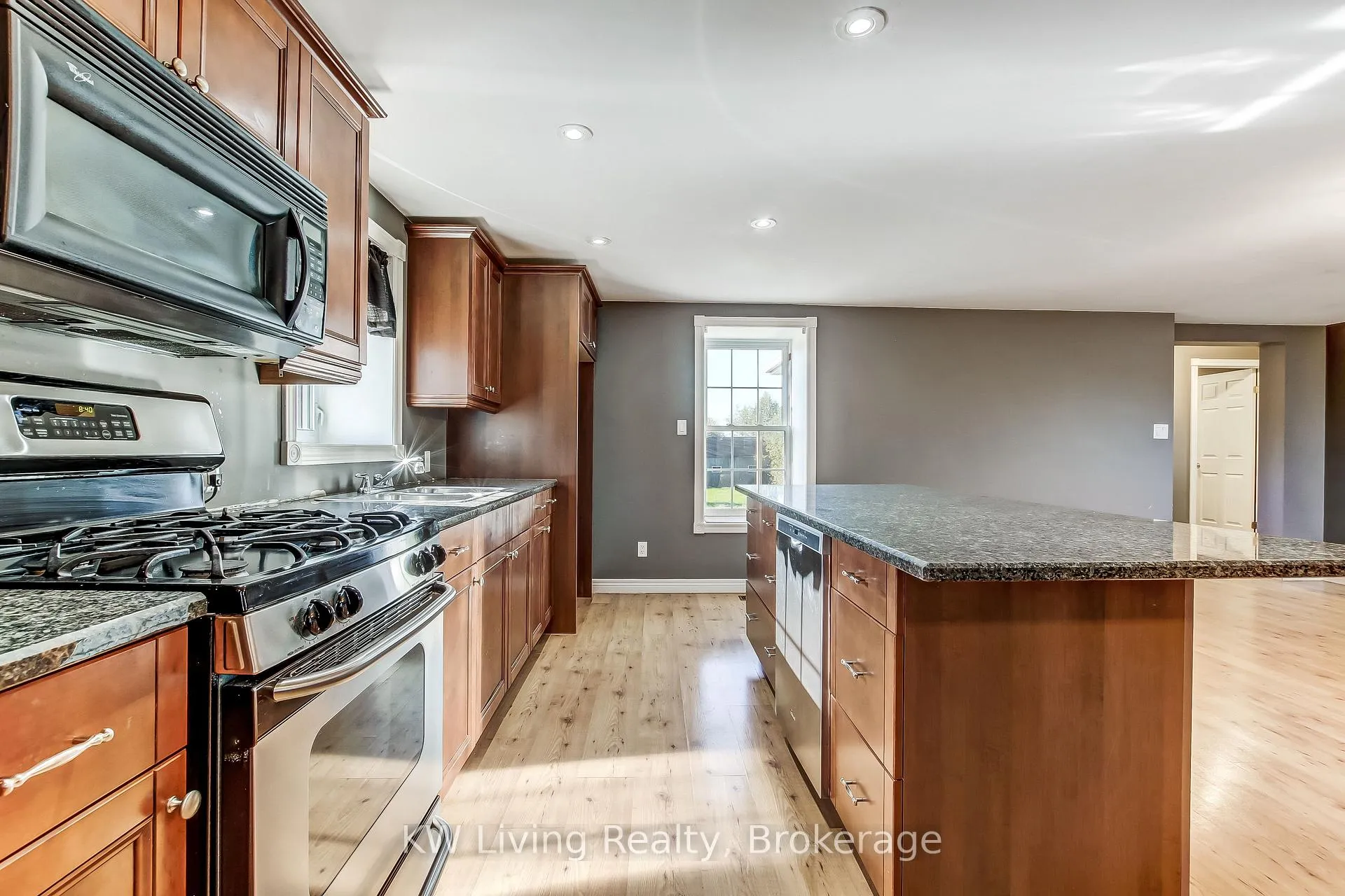 Photo 4 of Unit 2, 358 Windham Road, Norwich, Norwich Town — HOMEH