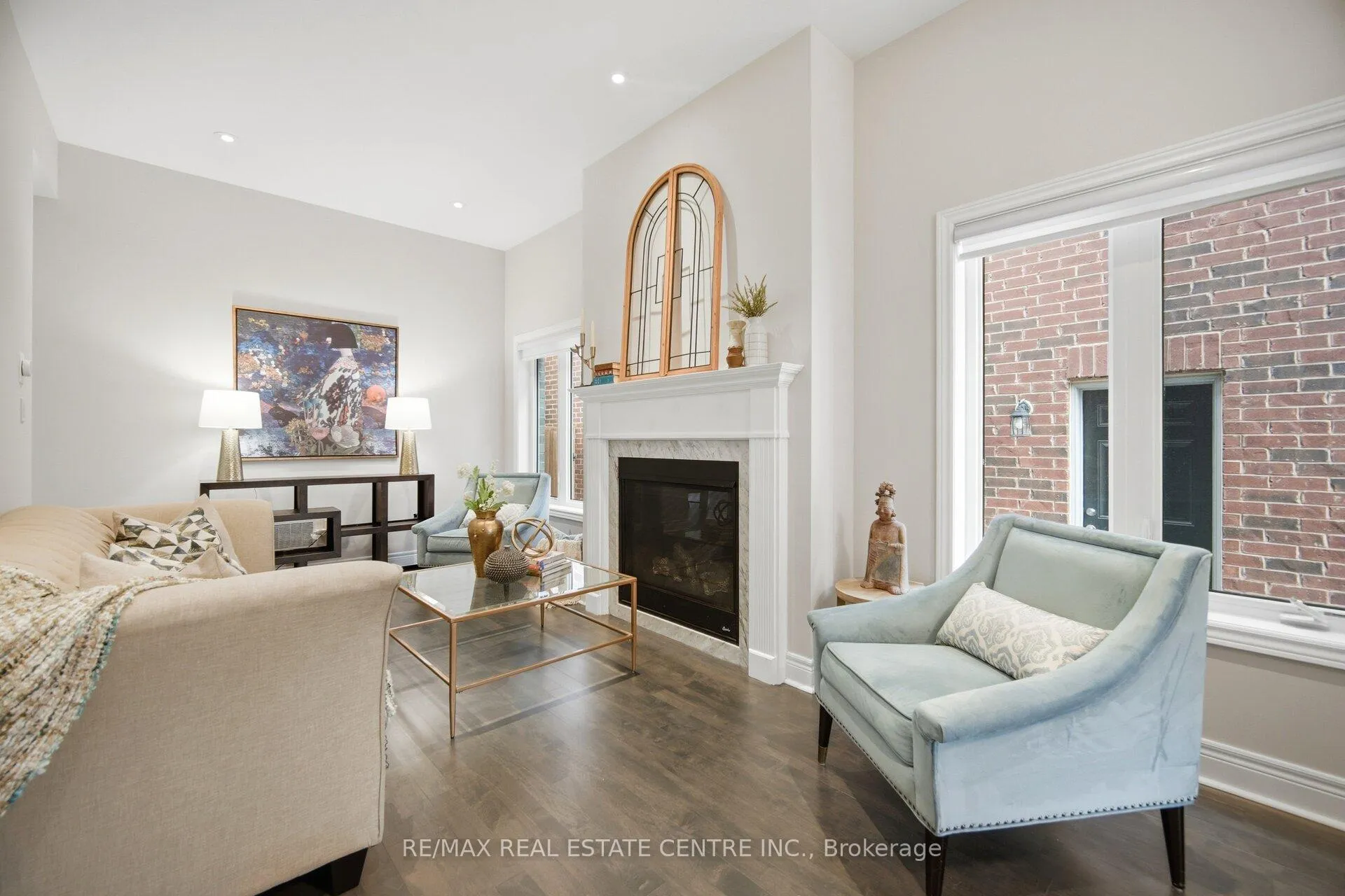Photo 6 of 24 Duffel Crescent, Halton Hills, Georgetown — HOMEH