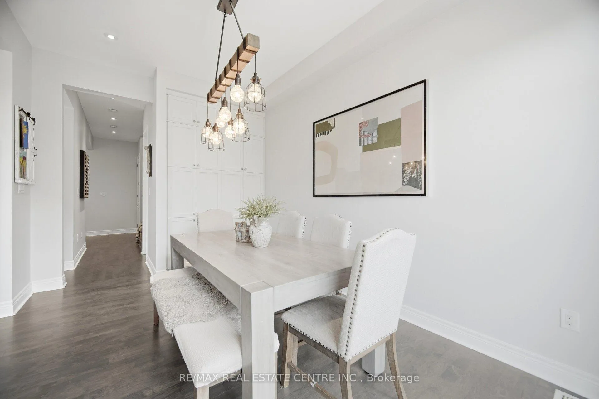 Photo 11 of 24 Duffel Crescent, Halton Hills, Georgetown — HOMEH