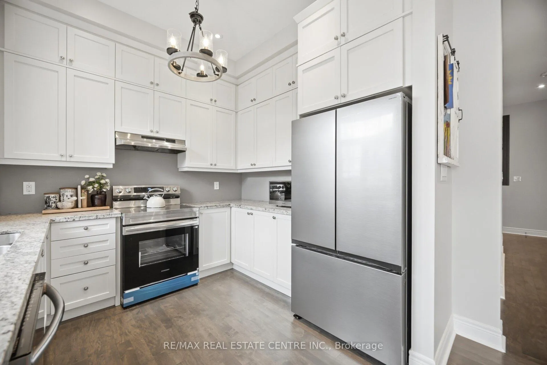 Photo 15 of 24 Duffel Crescent, Halton Hills, Georgetown — HOMEH