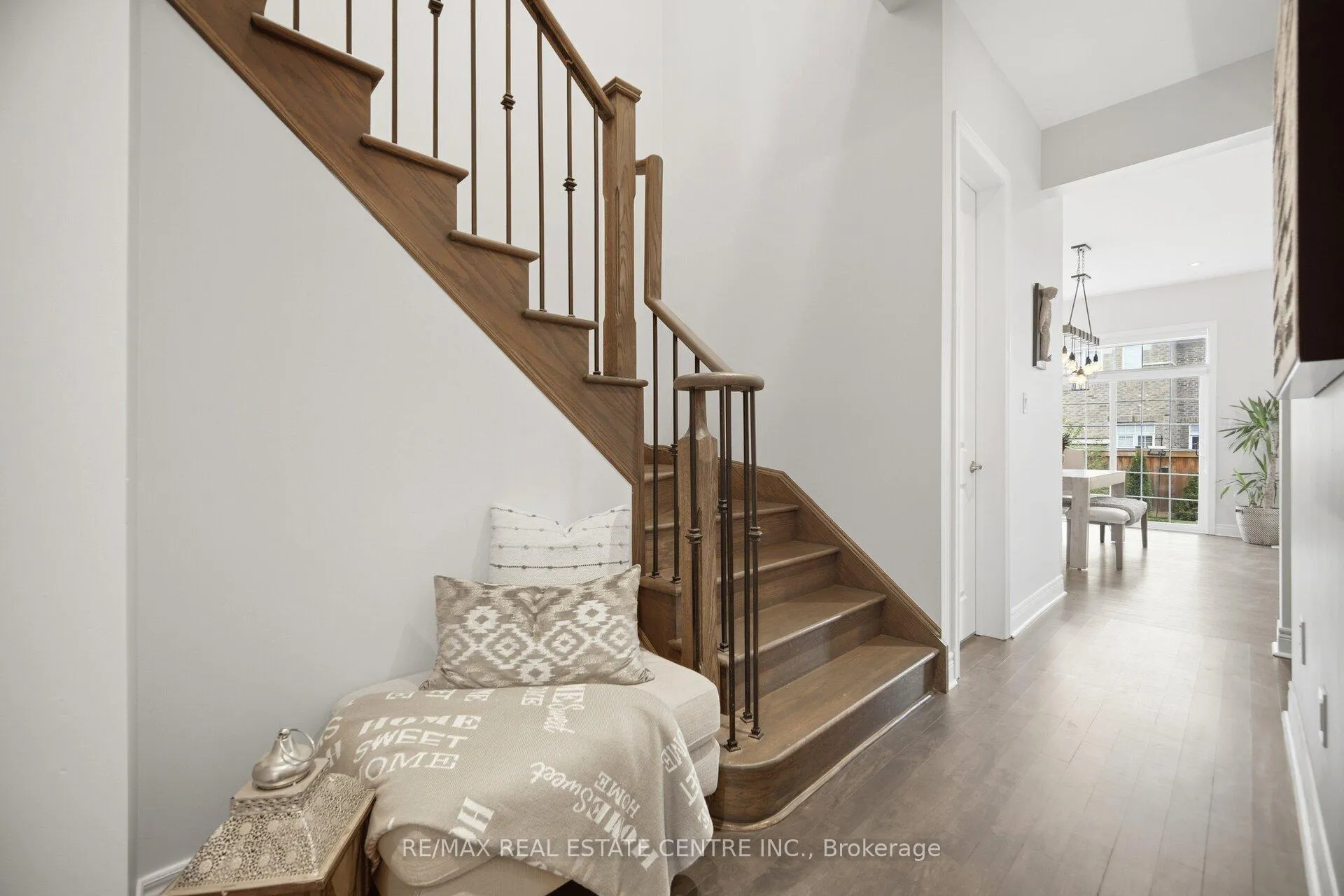 Photo 18 of 24 Duffel Crescent, Halton Hills, Georgetown — HOMEH