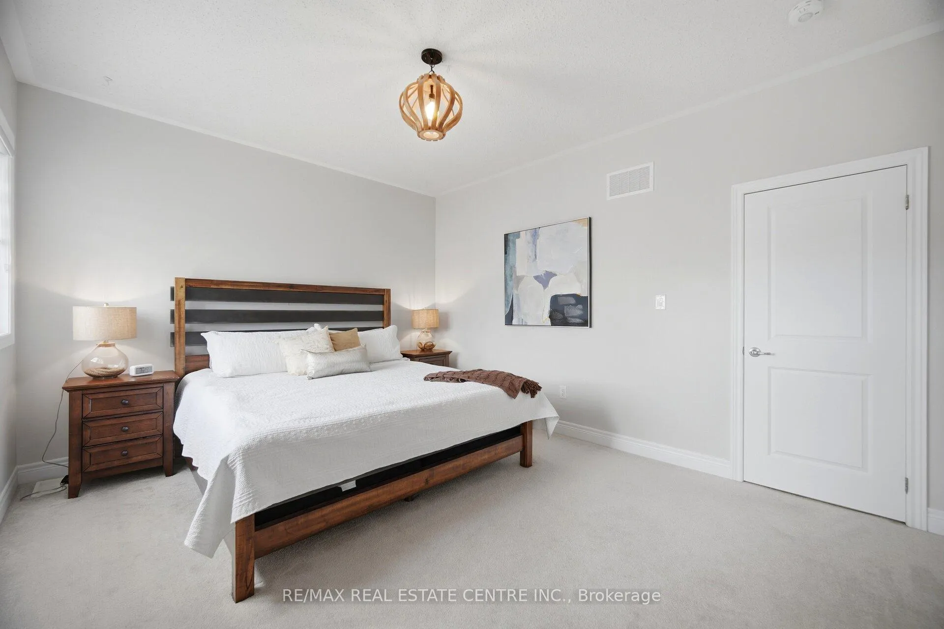 Photo 23 of 24 Duffel Crescent, Halton Hills, Georgetown — HOMEH