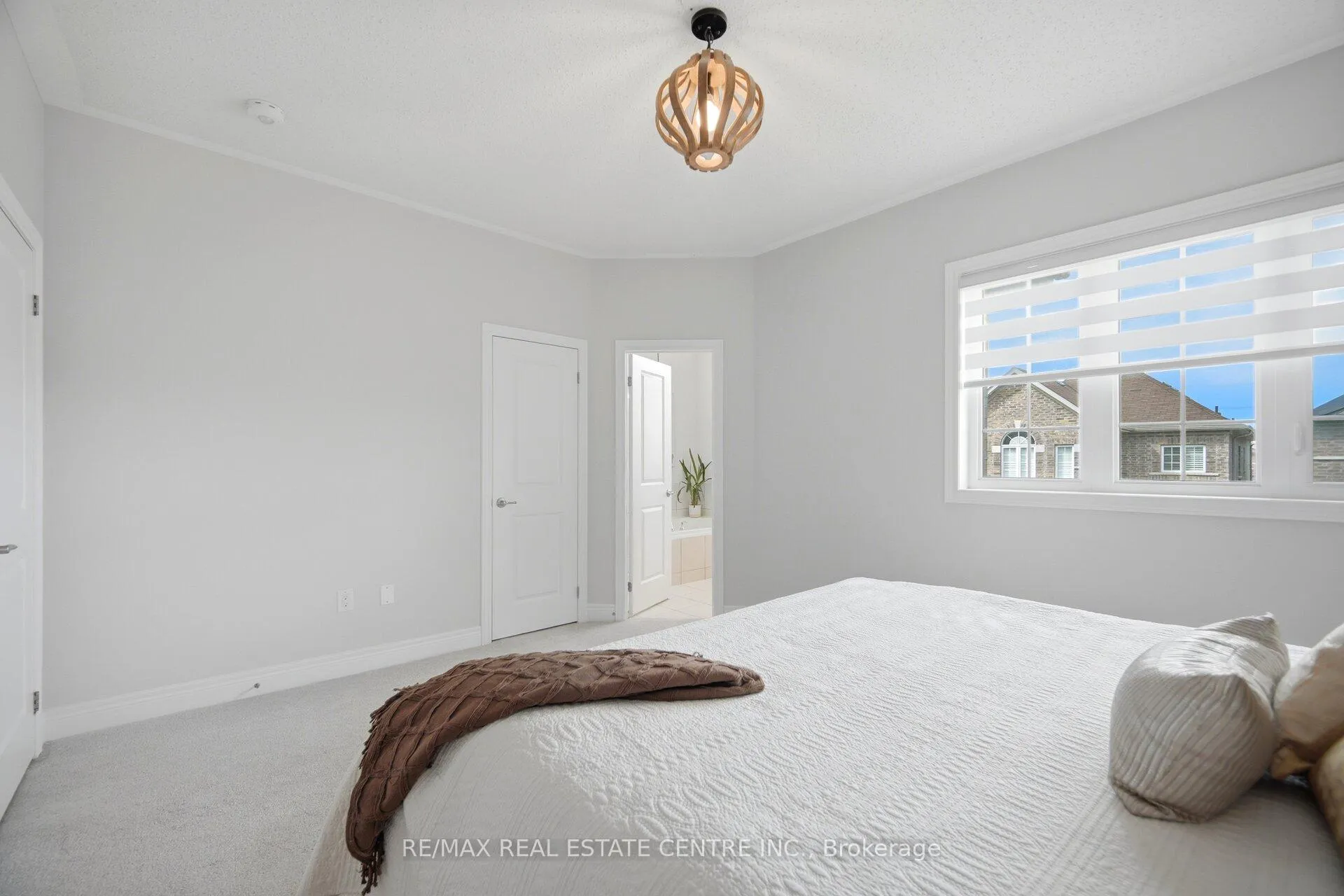 Photo 25 of 24 Duffel Crescent, Halton Hills, Georgetown — HOMEH