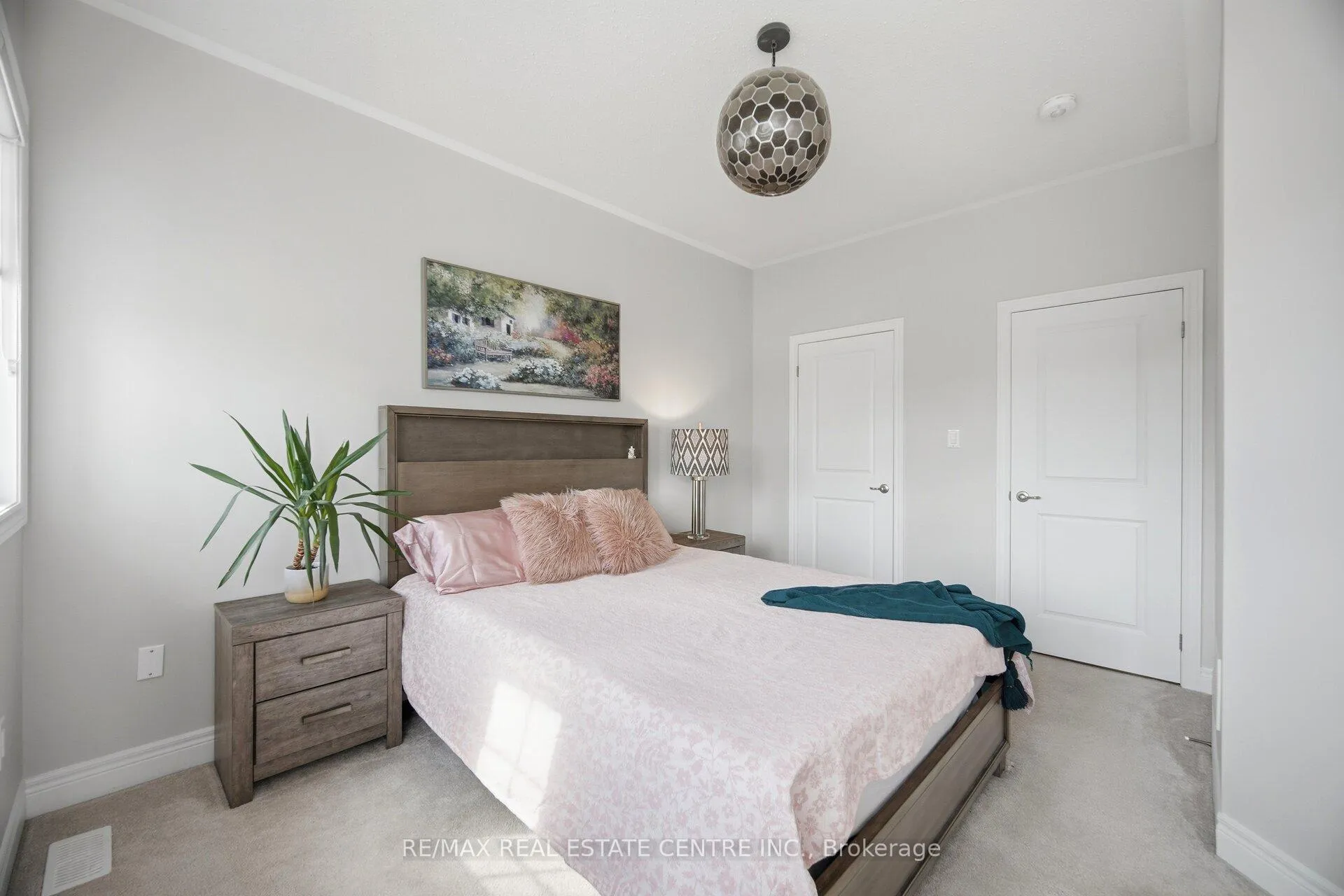 Photo 31 of 24 Duffel Crescent, Halton Hills, Georgetown — HOMEH