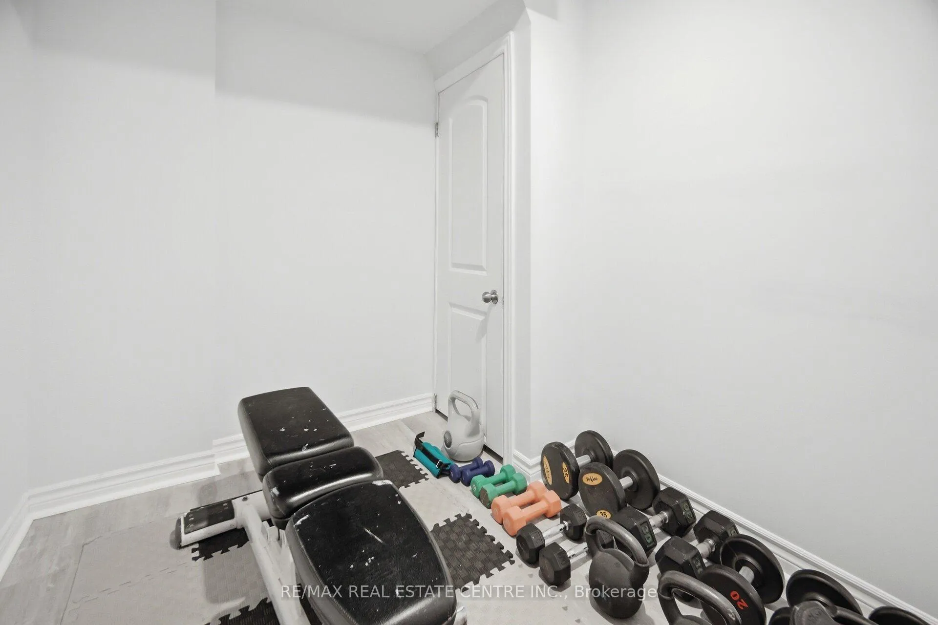 Photo 45 of 24 Duffel Crescent, Halton Hills, Georgetown — HOMEH