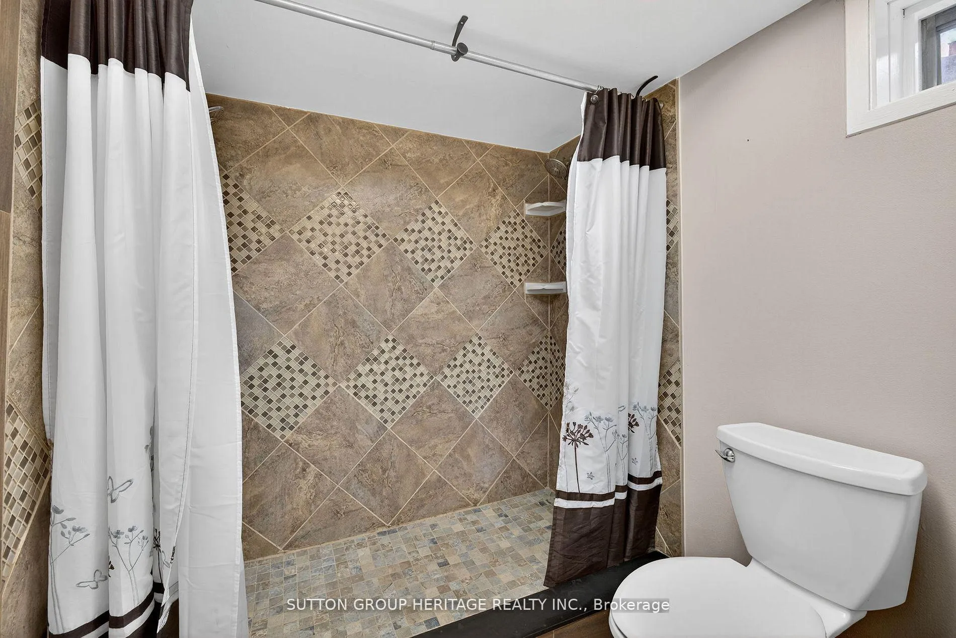 Photo 16 of 22665 Lakeridge Road, Brock, Rural Brock — HOMEH